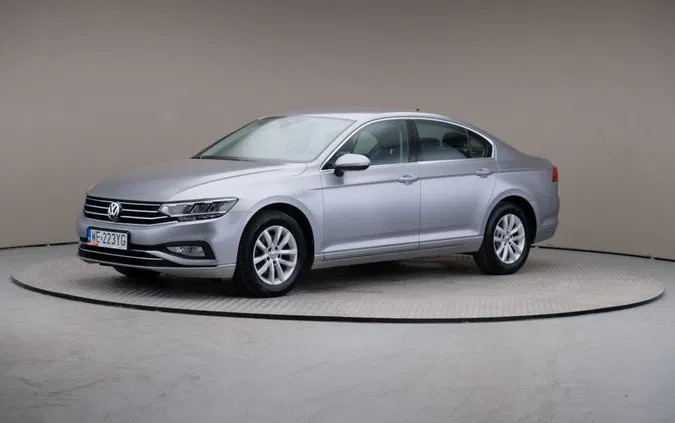 Volkswagen Passat cena 77899 przebieg: 92217, rok produkcji 2020 z Warszawa małe 191